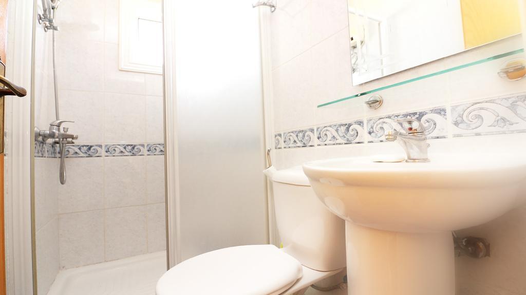 Panikos Beach Apartment I ลาร์นาคา ภายนอก รูปภาพ